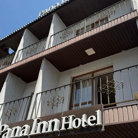 Пана Hotel Alma-Ata Buitenkant foto