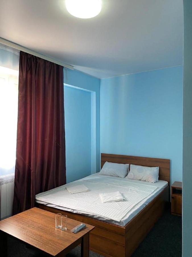 Пана Hotel Alma-Ata Buitenkant foto