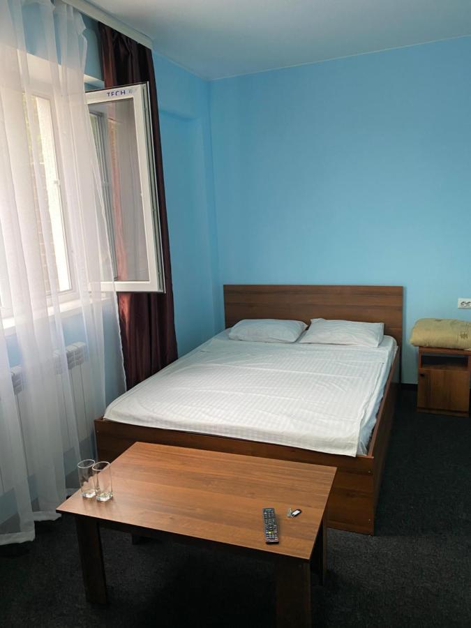 Пана Hotel Alma-Ata Buitenkant foto