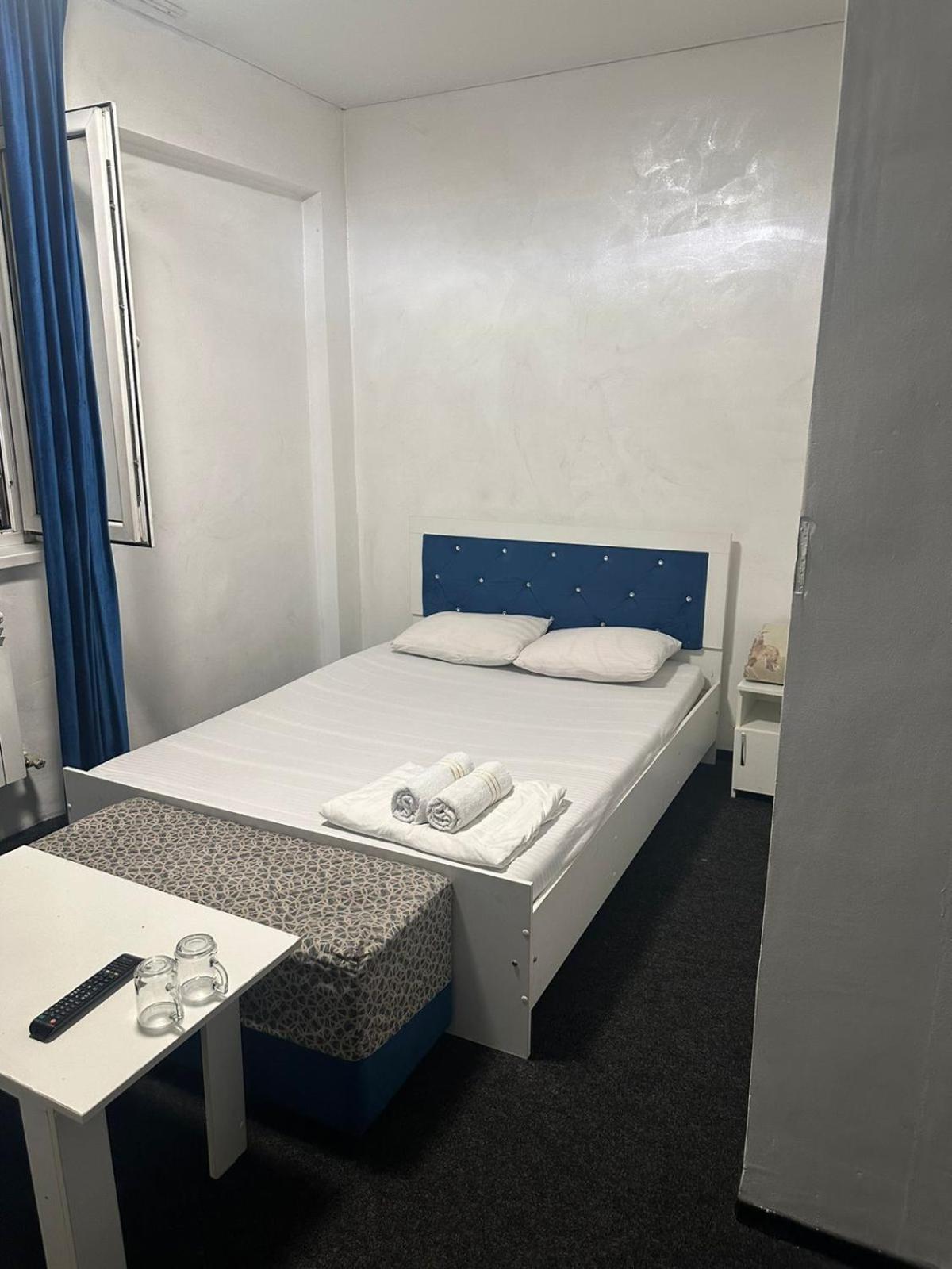 Пана Hotel Alma-Ata Buitenkant foto