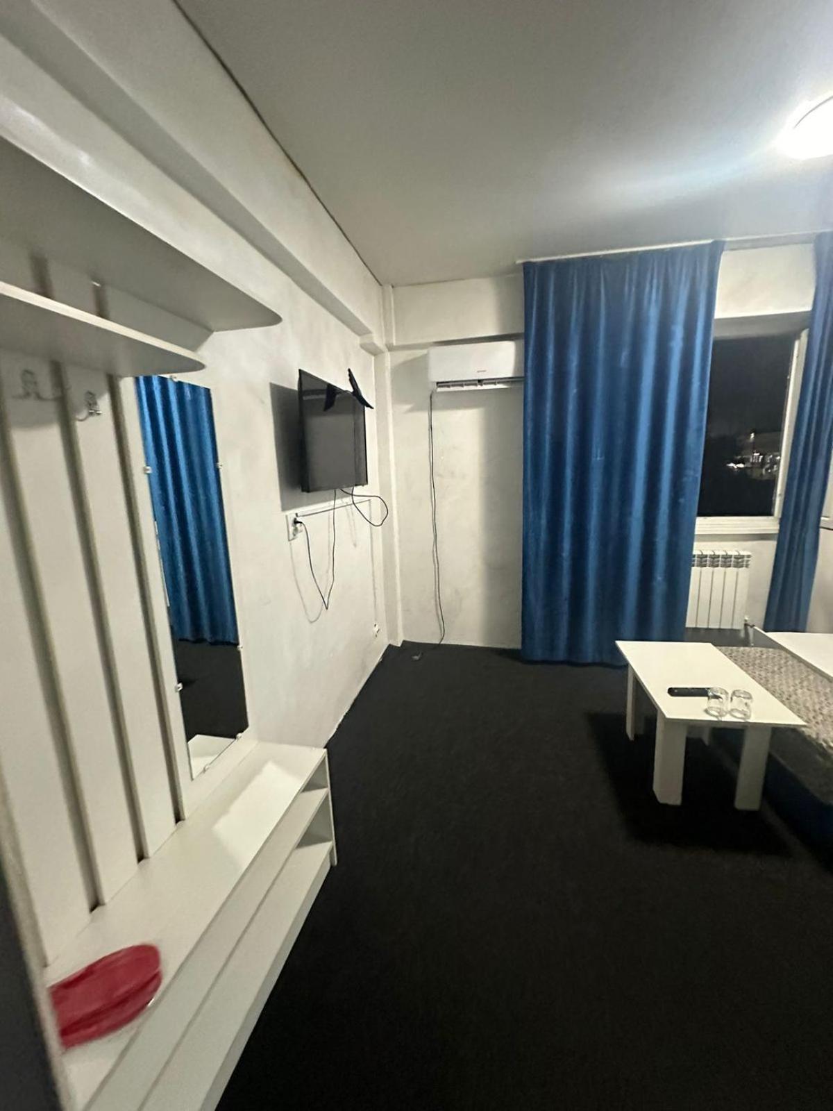 Пана Hotel Alma-Ata Buitenkant foto